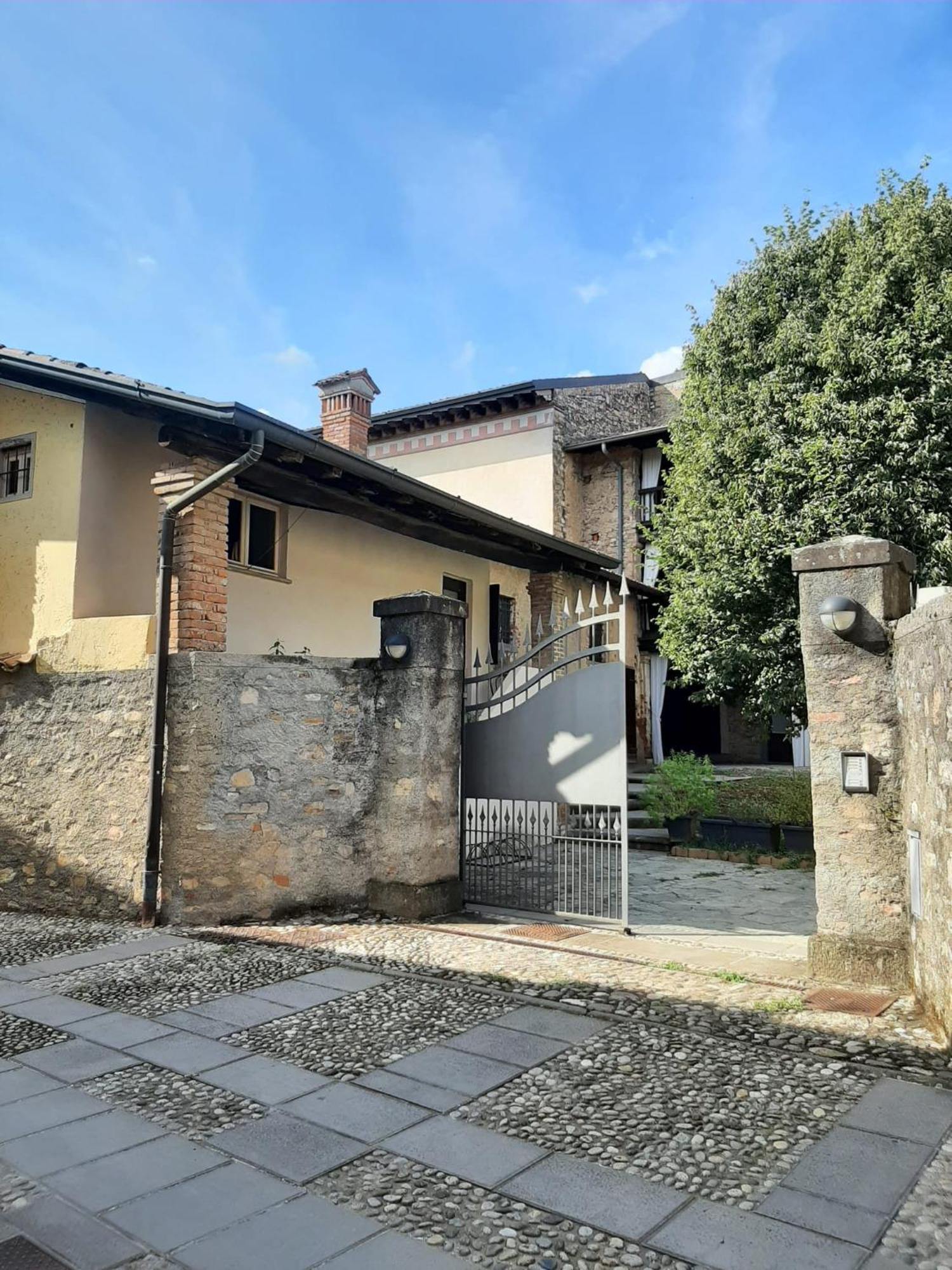 Gradoni * Monticelli Brusati